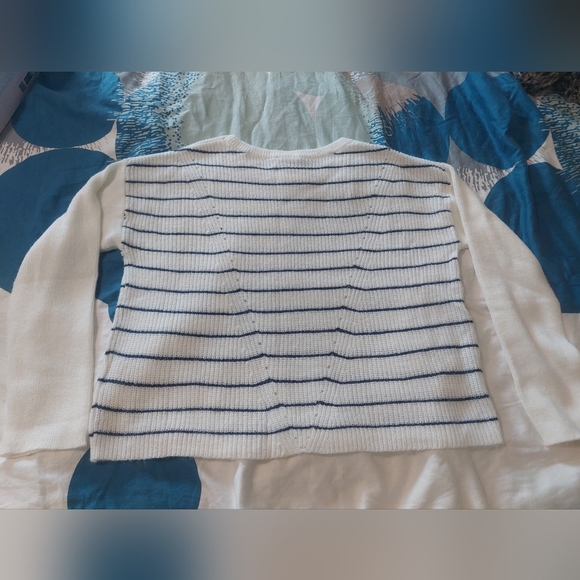 Hem & Thread Crew Sweater Large Blue And White - Picture 2 of 8